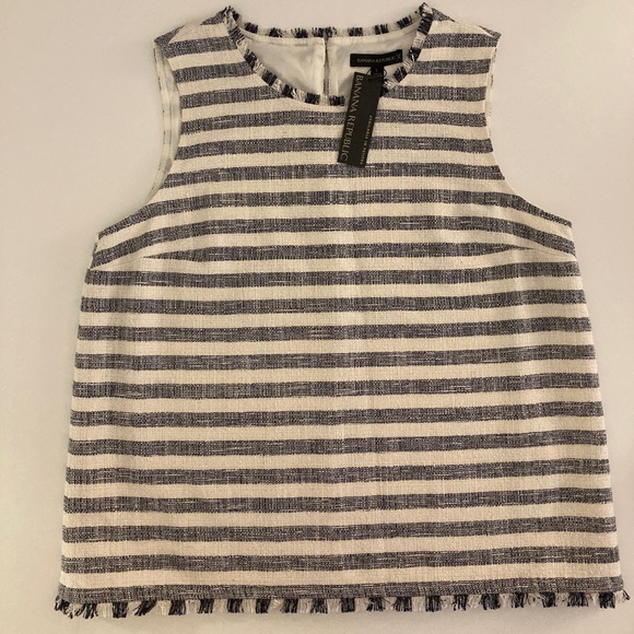 Banana Republic Tops - NWT- Banana Republic tweed striped sleeveless top - navy and white - size L